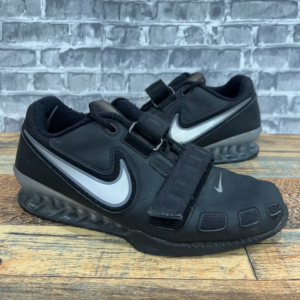 Nike Romaleos 2 - Women’s Size 9